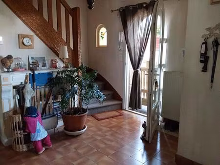 maison rostrenen 6 pièce(s) 145 m2