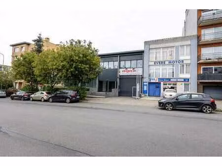 bureaux + entrepôt