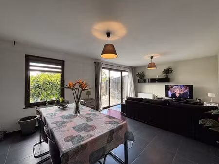 appartement à louer à rue de bologne 11 habay (vbe32694)