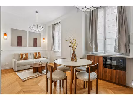 exclusivite montmartre abbesses lepic
