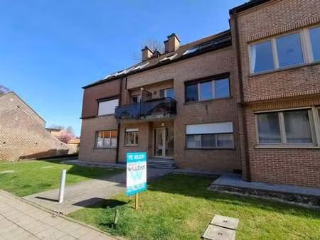 appartement avec garage dans une rue calme