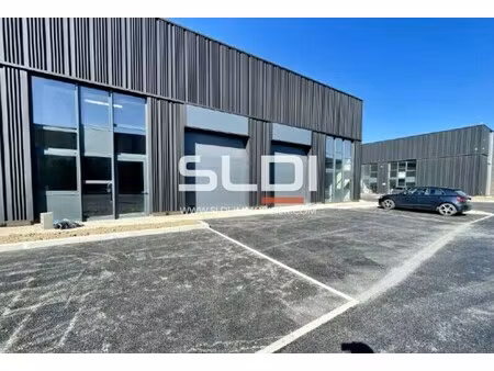 vente local d'activités 464 m²