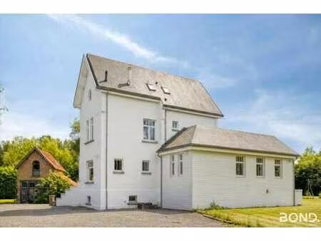 villa op privédomein van +/- 1 7 hectare