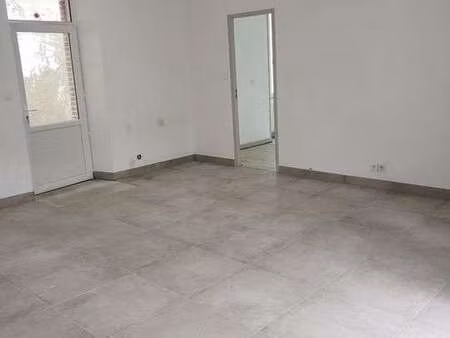 location appartement 3 pièces à la chapelle-achard (85150) : à louer 3 pièces / 67m² la ch