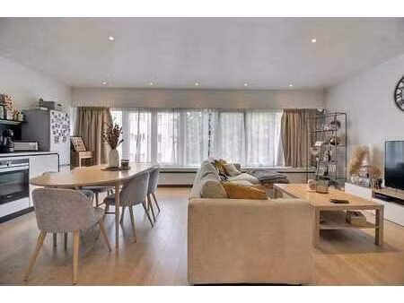 appartement deux chambres avec terrasse