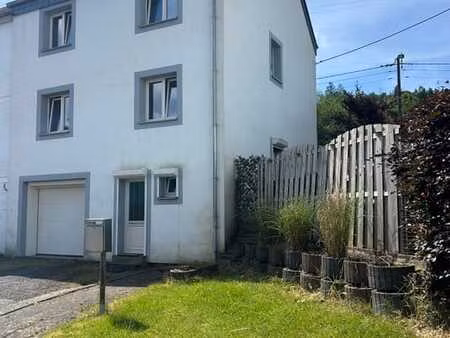 maison 3 façades avec jardin et garage