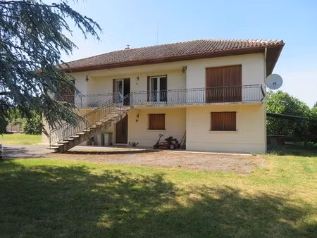 maison vic en bigorre 6 pièce(s) 180 m2