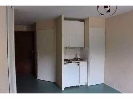 location appartement t1 à angers centre (49000) : à louer t1 / 20m² angers centre
