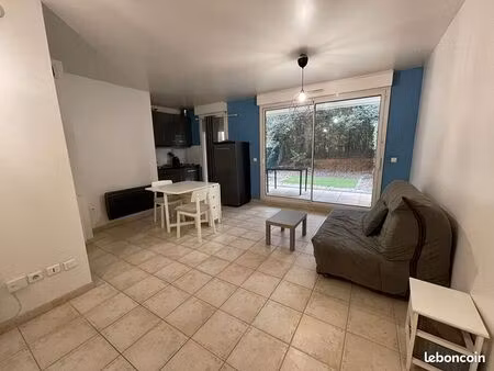 studio 1 pièce 26 m²