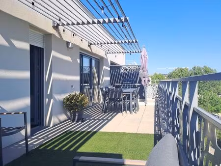 à louer / 1 170 – appartement 3 pièces de 64m 2 avec terrasse de 30m2 – parking privatif –