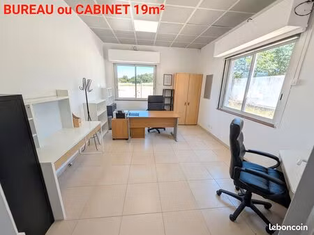 espace bureau / cabinet 19 m²  surface totale 34 3m² à louer – erp de plain-pied – zone la