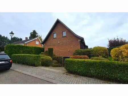 villa avec jardin - excellente situation -