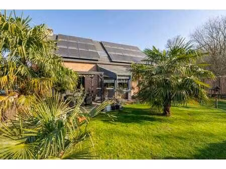 villa de 2006 avec magnifique jardin - piscine et garage