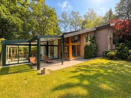 grande villa de 300m² dans un écrin de verdure