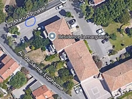 vend place de parking en résidence privée