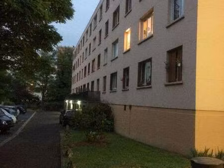 location appartement 3 pièces à vitry-sur-seine (94400) : à louer 3 pièces / 55m² vitry-su