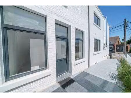 immeuble de rapport avec rez commercial et appartement 5 cha