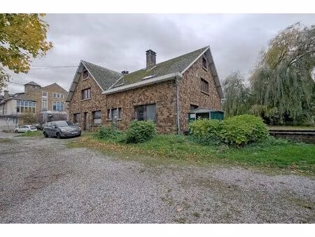 immeuble de rapport à vendre à rue pont d'amour 45 dinant (vbd54442)
