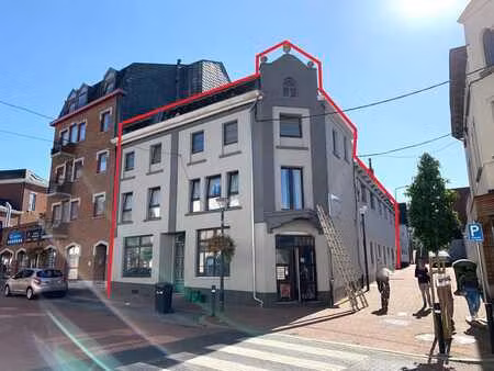 immeuble de rapport (7 appartements + rez commercial)