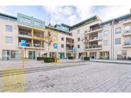 toplocatie in lommel  2 slaapkamers  33m² over 2 terrasse...