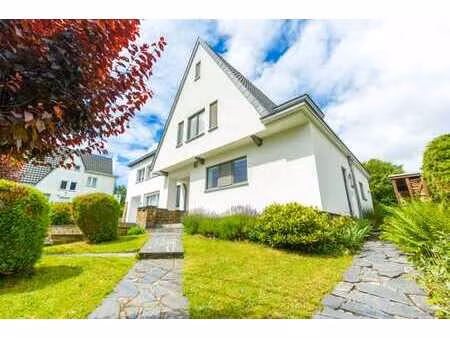 charmante villa 3 f. - 5 ch. avec jardin au coeur de heusy