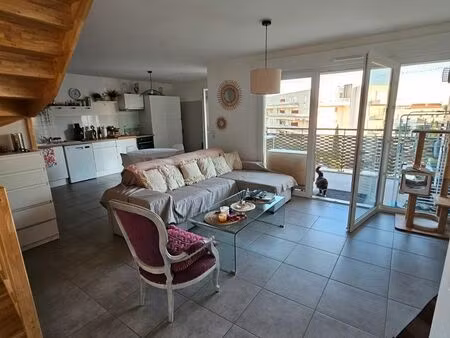 appartement t4 duplex lumineux et recent