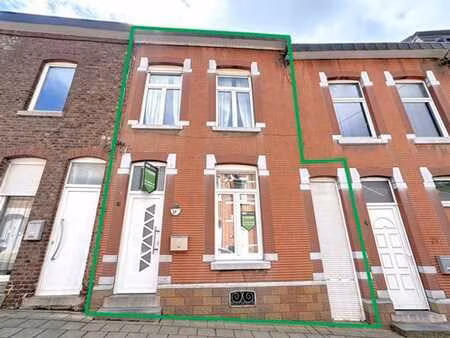maison en bon état  pass. latéral  2ch poss 3  jardin  peb d