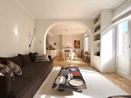 appartement 2 ch + grande terrasse à soleil