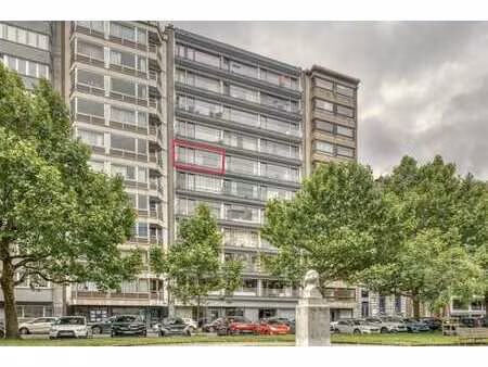 bel appartement de +- 89 m² en parfait état général
