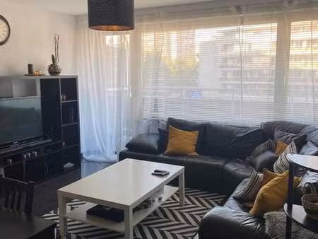 appartement 3 chambres anderlecht  balcon  epc c