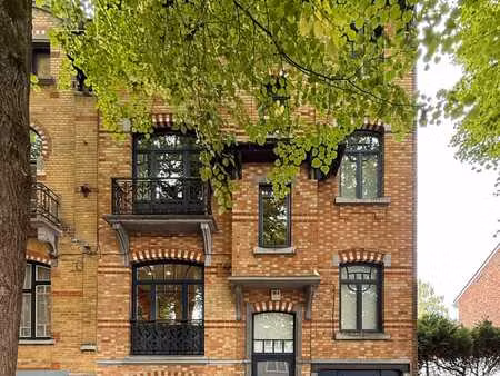 élégante maison unifamiliale + arrière maison