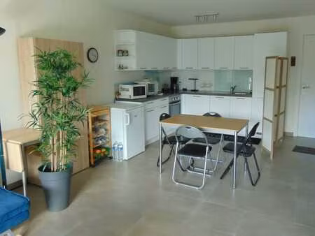 appartement 1 ch. moderne  balcon  charleroi (epc a)