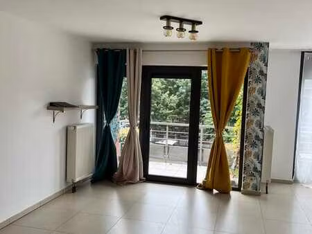 appartement 2 ch  ans  avec terrasse