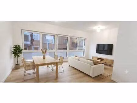 appartement 1 chambre à berchem-sainte-agathe