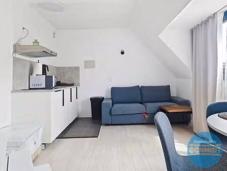 superbe duplex 1 ch meublé idéalement situé