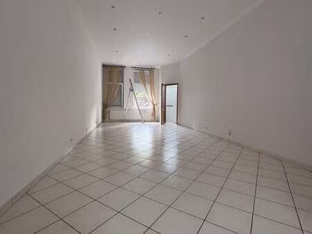 appartement 1 ch  saint-nicolas  avec cour