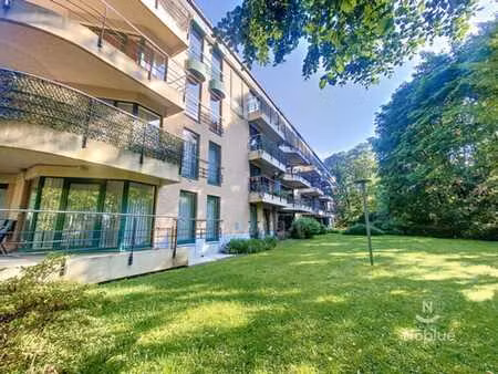 spa (centre) : bel appartement avec terrasse et parking séc.