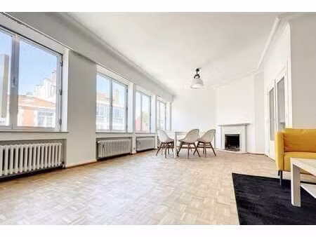 lumineux appartement 3 chambres à louer