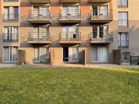 studio meublé au rez avec grande terrasse!