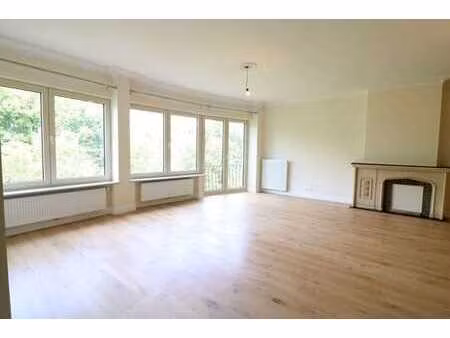magnifique appartement- cavell + parking