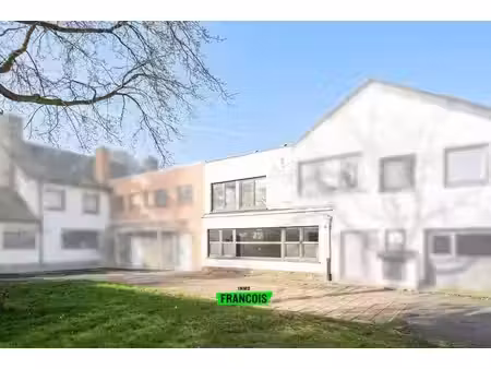 maison mitoyenne à vendre dans le centre de de haan !