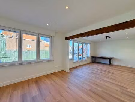 gerenoveerd duplexappartement met 3 slaapkamers in centru...