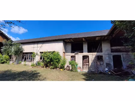 entrepôt / local industriel à vendre à gilly sur isère - opportunité à saisir !