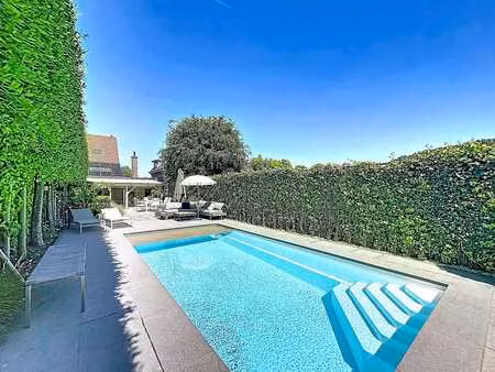 maison avec piscine et terrasse ensoleillée à vendre à alost