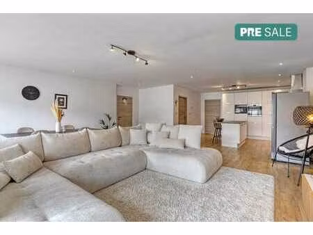 maison prête à emménager avec trois chambres  2 salles de ba