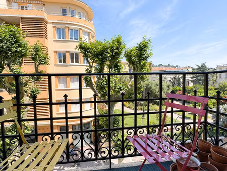 bel appartement traversant en hyper centre ville