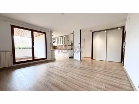 hyeres - appartement t2 avec place de parking
