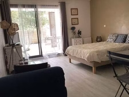 location appartement t1 meublé à la rochelle (17000) : à louer t1 meublé / 23m² la rochell