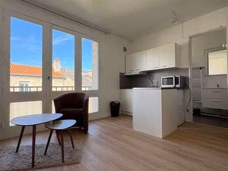 location appartement t1 meublé à poitiers (86000) : à louer t1 meublé / 23m² poitiers