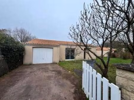 location maison à vouneuil-sous-biard (86580) : à louer / 115m² vouneuil-sous-biard